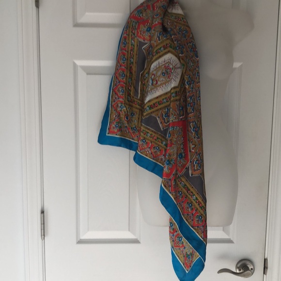 VTG Creation by Deelee  All Silk Hand rolled scarf Medallion Pattern - Picture 3 of 15